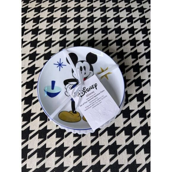 Disney Mickey and Minnie set of 4‎ Hanukkah Appetizer Plates - Picture 1 of 5